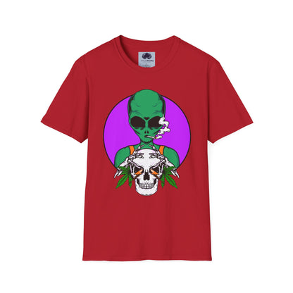 Alien Smoking - Unisex Softstyle T-Shirt - Trippy 420 Teeshirt - Psychedelic Mushrooms