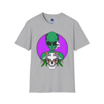 Alien Smoking - Unisex Softstyle T-Shirt - Trippy 420 Teeshirt - Psychedelic Mushrooms